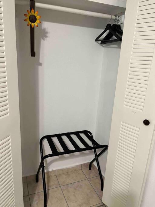 Apartment Sunny Breeze 2 Bed Airport And Beaches Are Close
