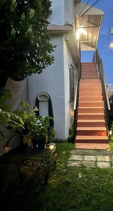 Sunny Breeze 2 Bed Airport And Beaches Are Close