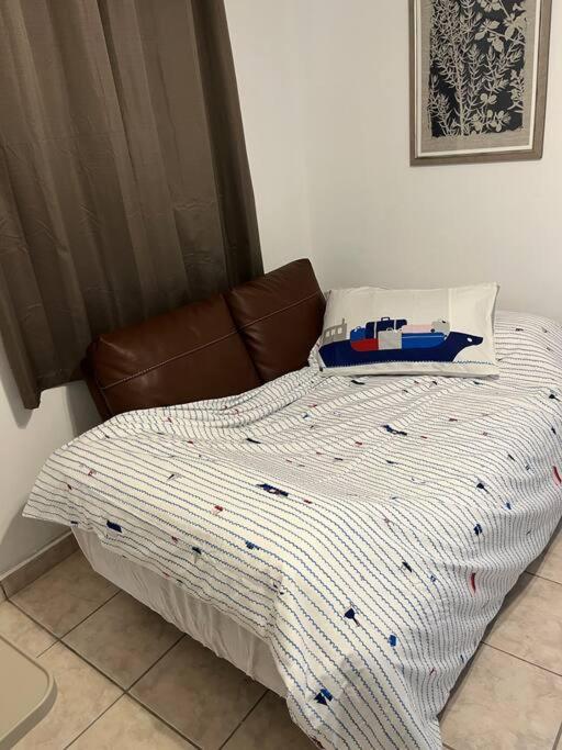 Apartment Sunny Breeze 2 Bed Airport And Beaches Are Close *