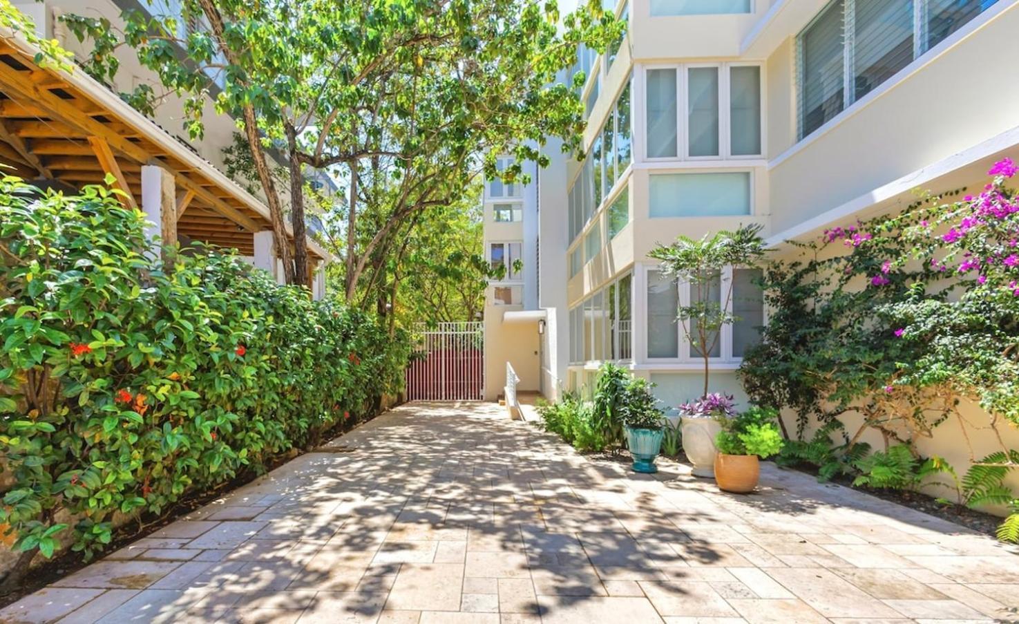 Hidden Gem In Miramar- Power Generator- Parking Apartment *
