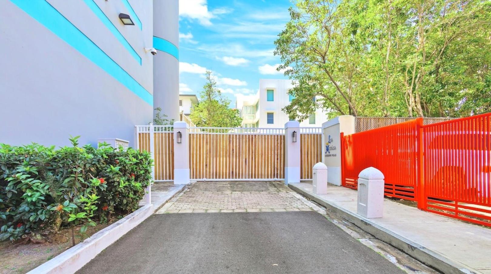 Hidden Gem In Miramar- Power Generator- Parking Apartment San Juan