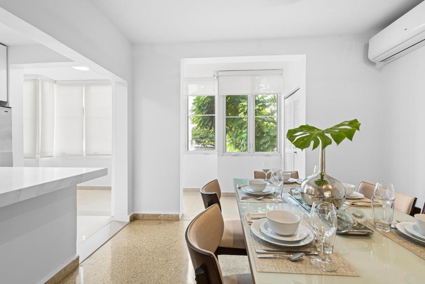 Hidden Gem In Miramar- Power Generator- Parking Apartment San Juan