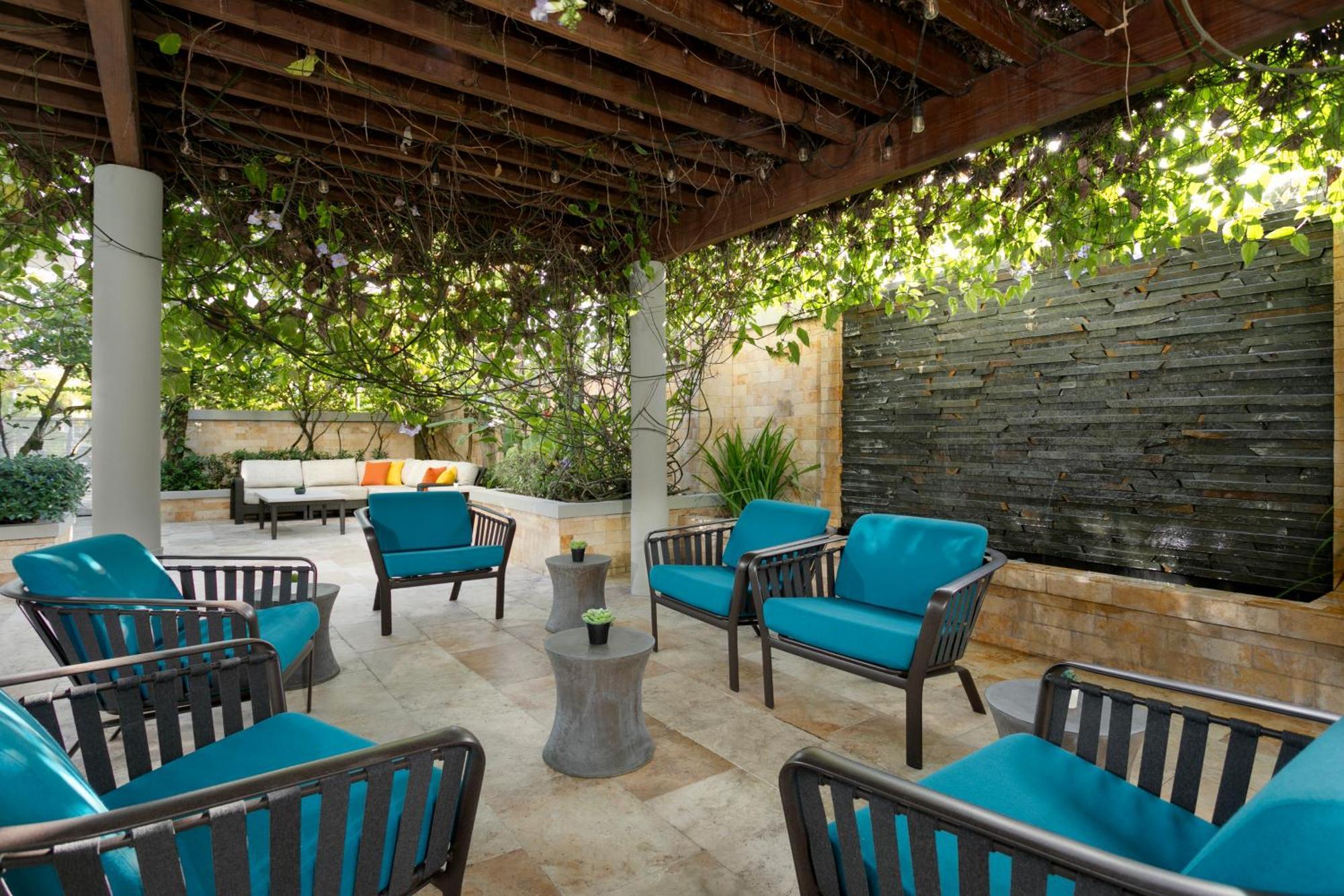 Hyatt House Hotel 3*
