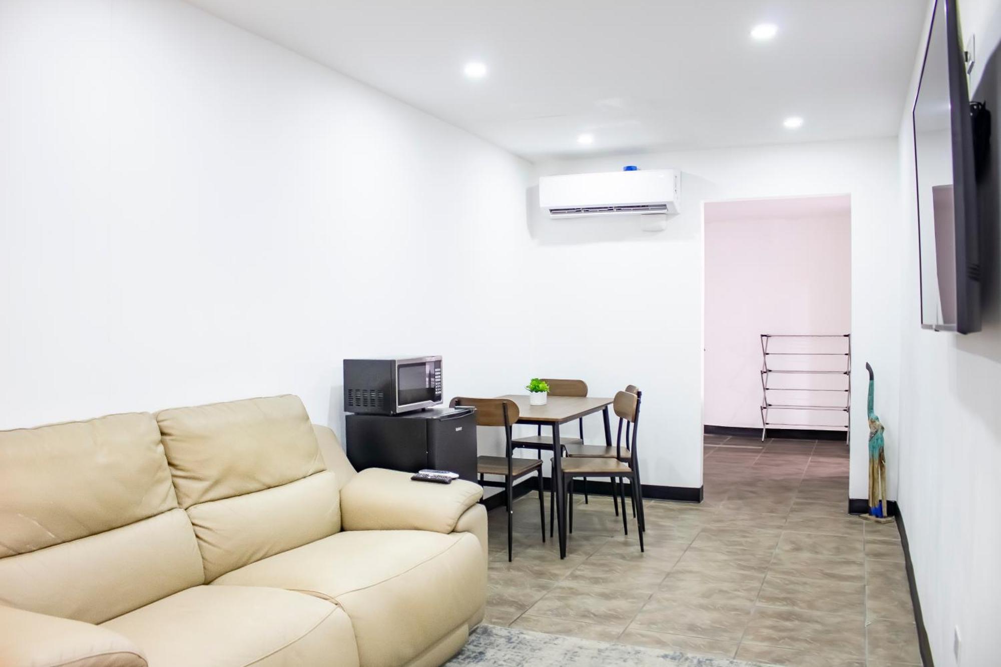 3050 Place Apartment *