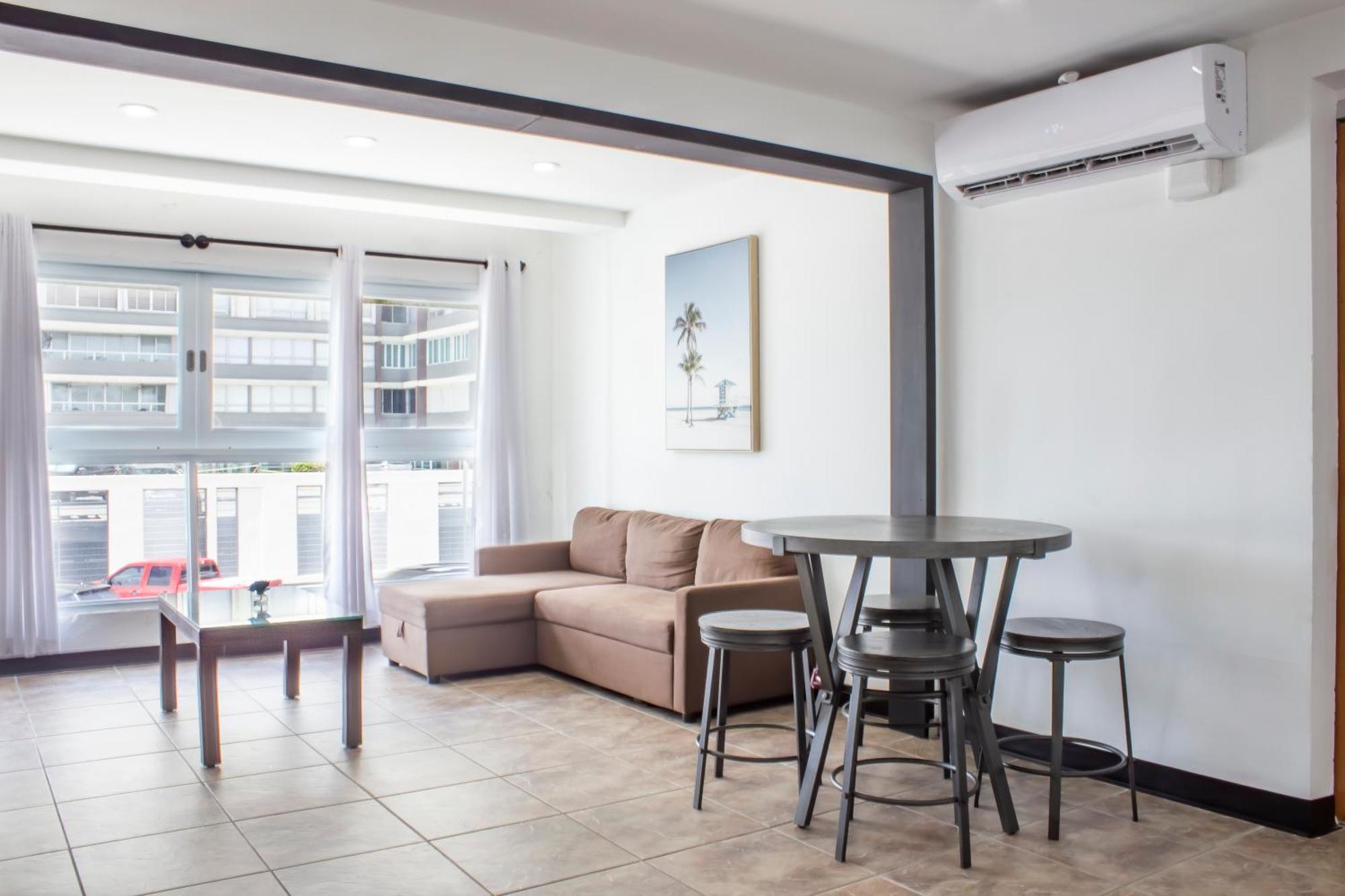 3050 Place San Juan