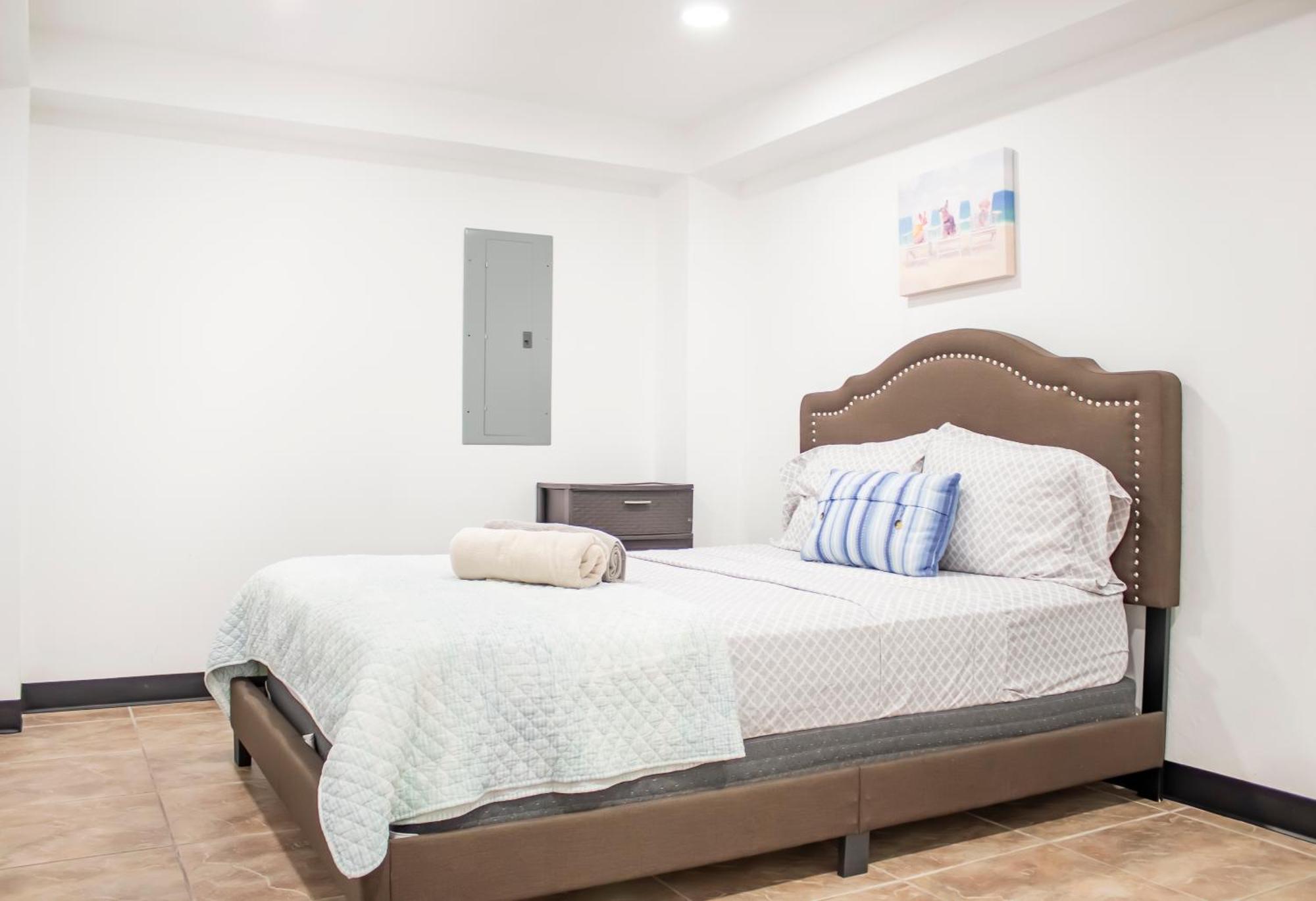 3050 Place Apartment *