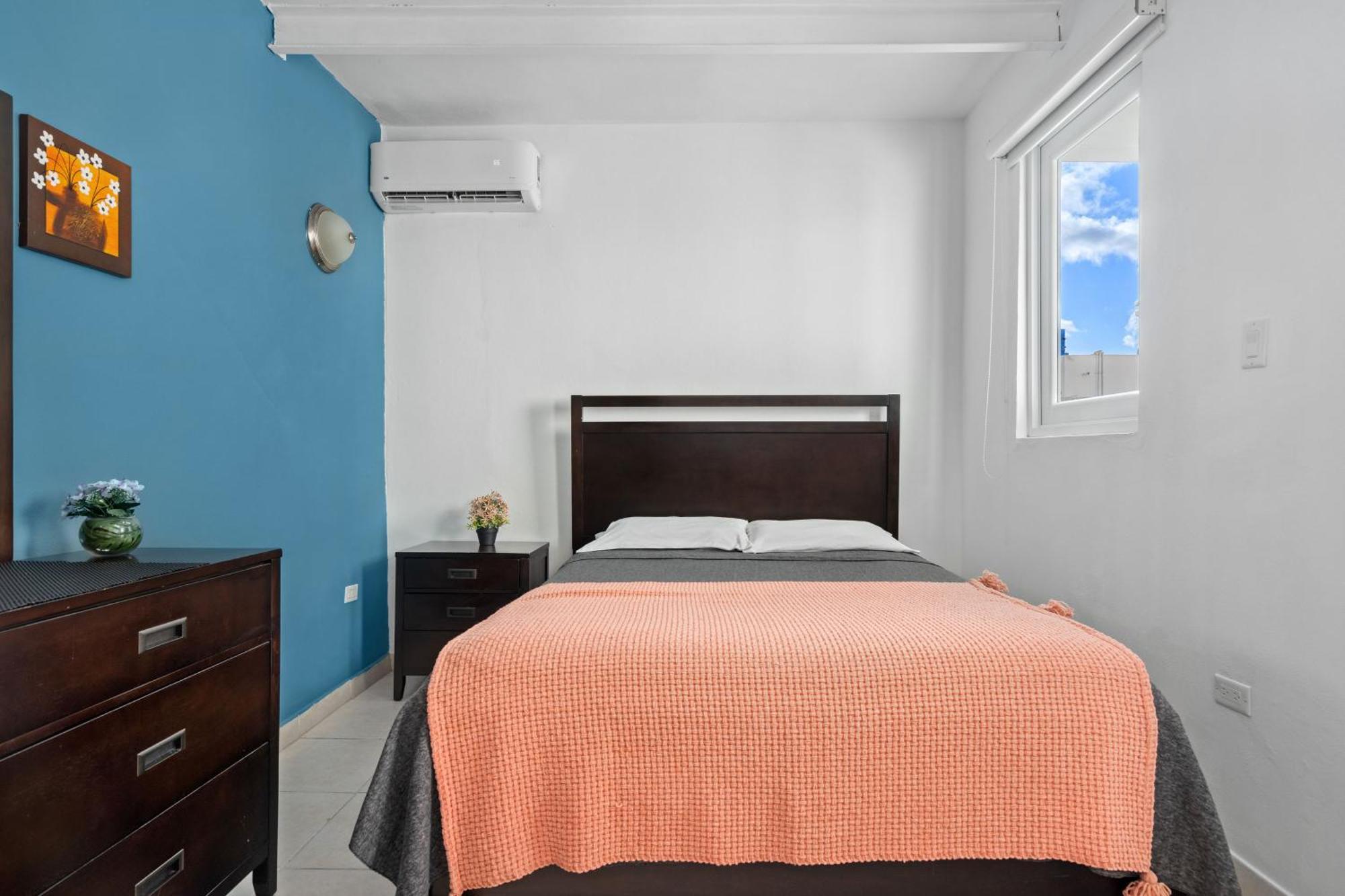 Otium With Pool Pet Friendly Near The Apartment