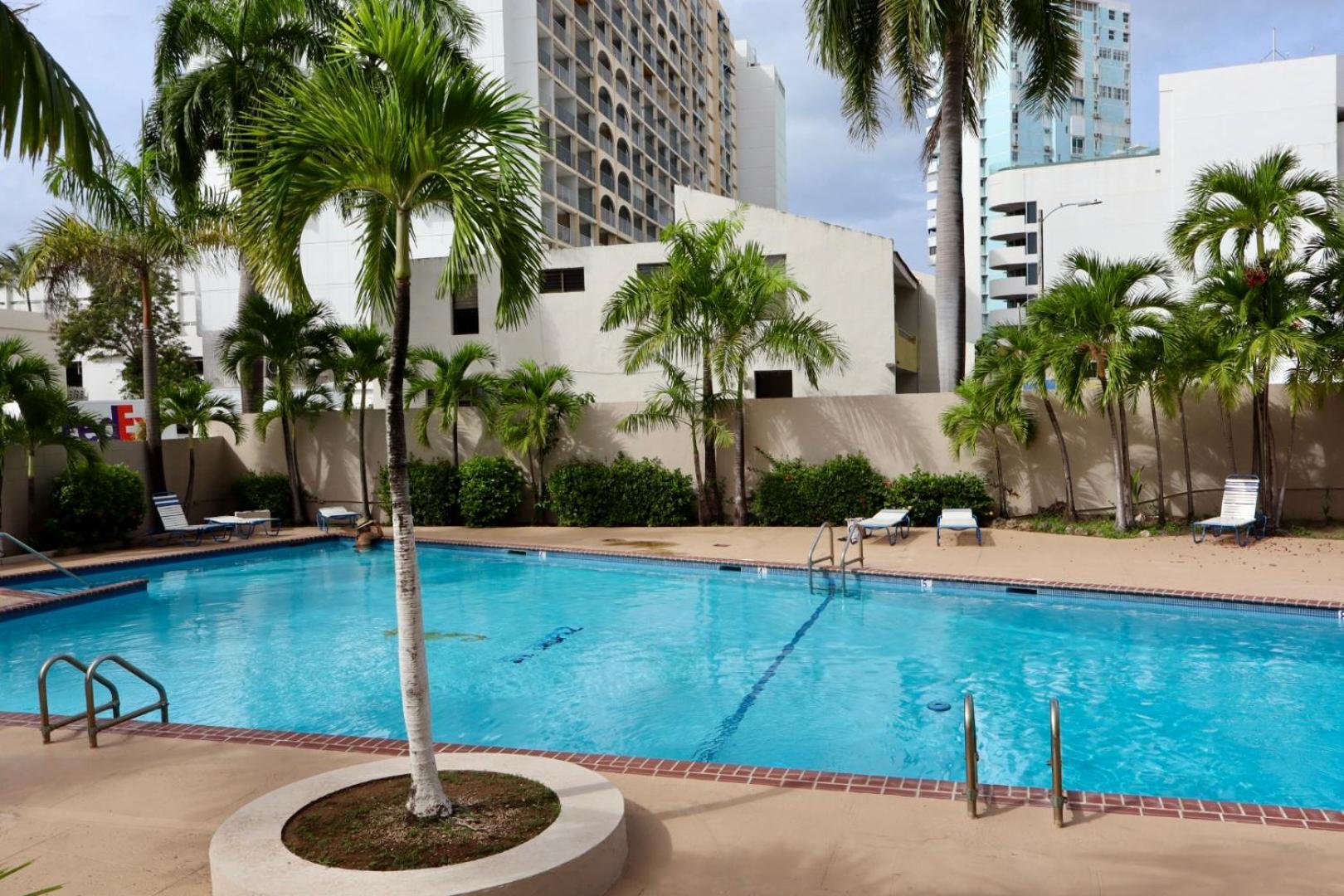 Isla Modern With Pool *