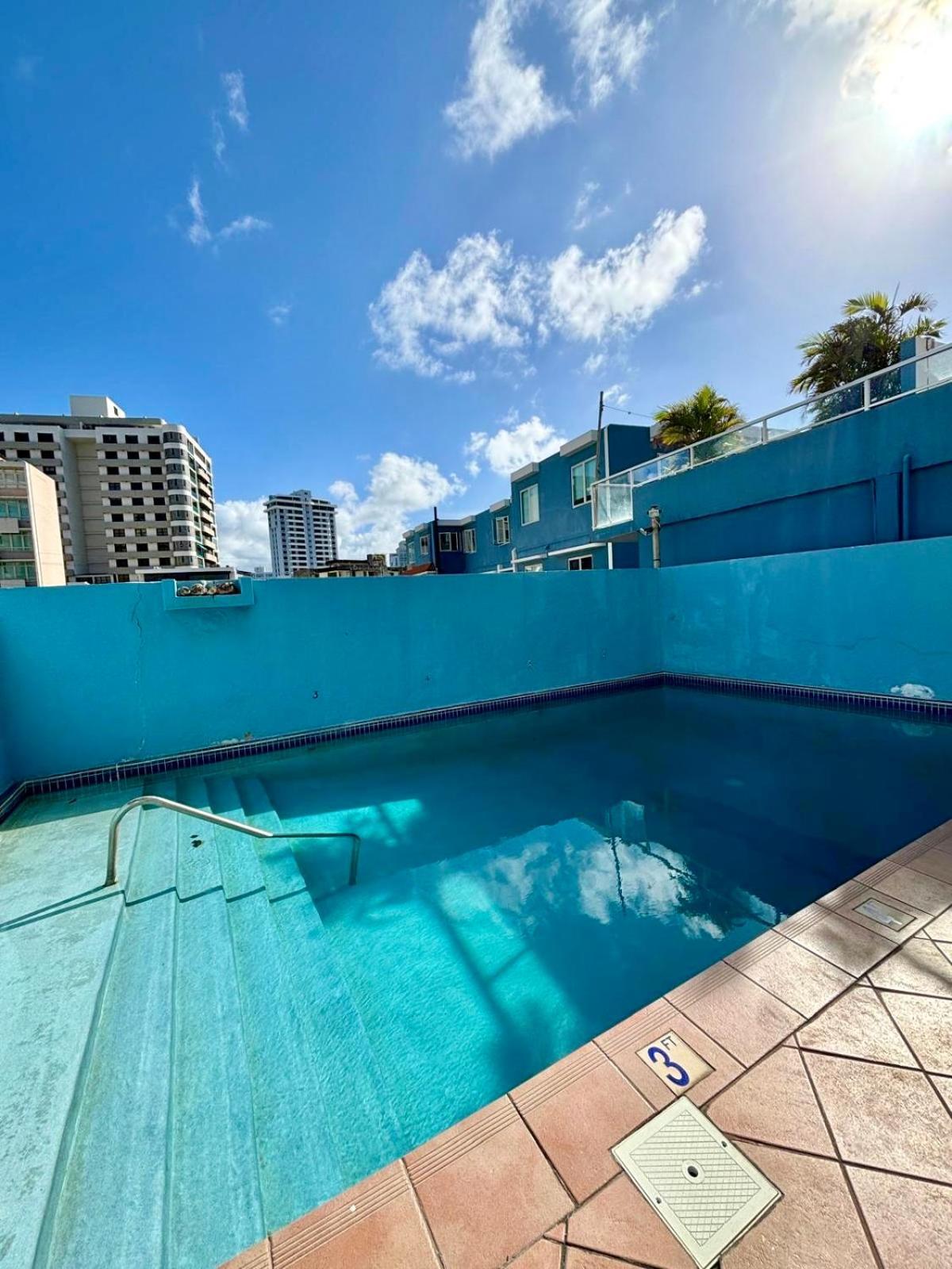 Condado Beachfront Tantra * San Juan