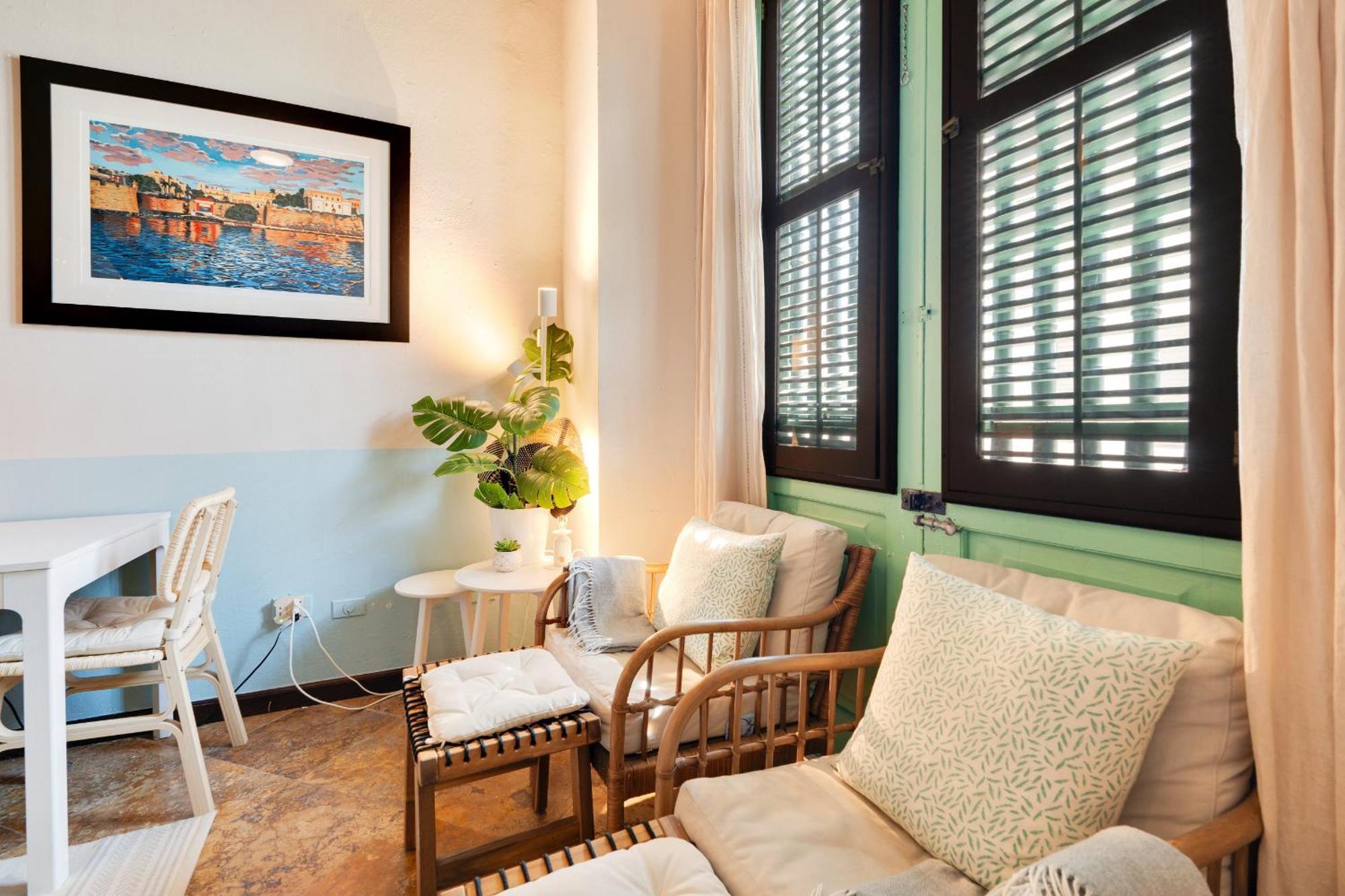 Chic 1-bedroom & Loft In Prime Location *