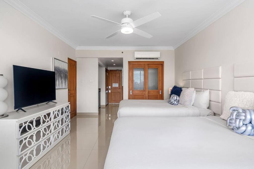The Sunrise With Ocean View L 2 Queen Beds Apartment *