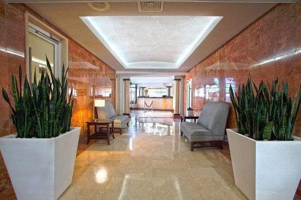 Hotel Tryp By Wyndham Isla