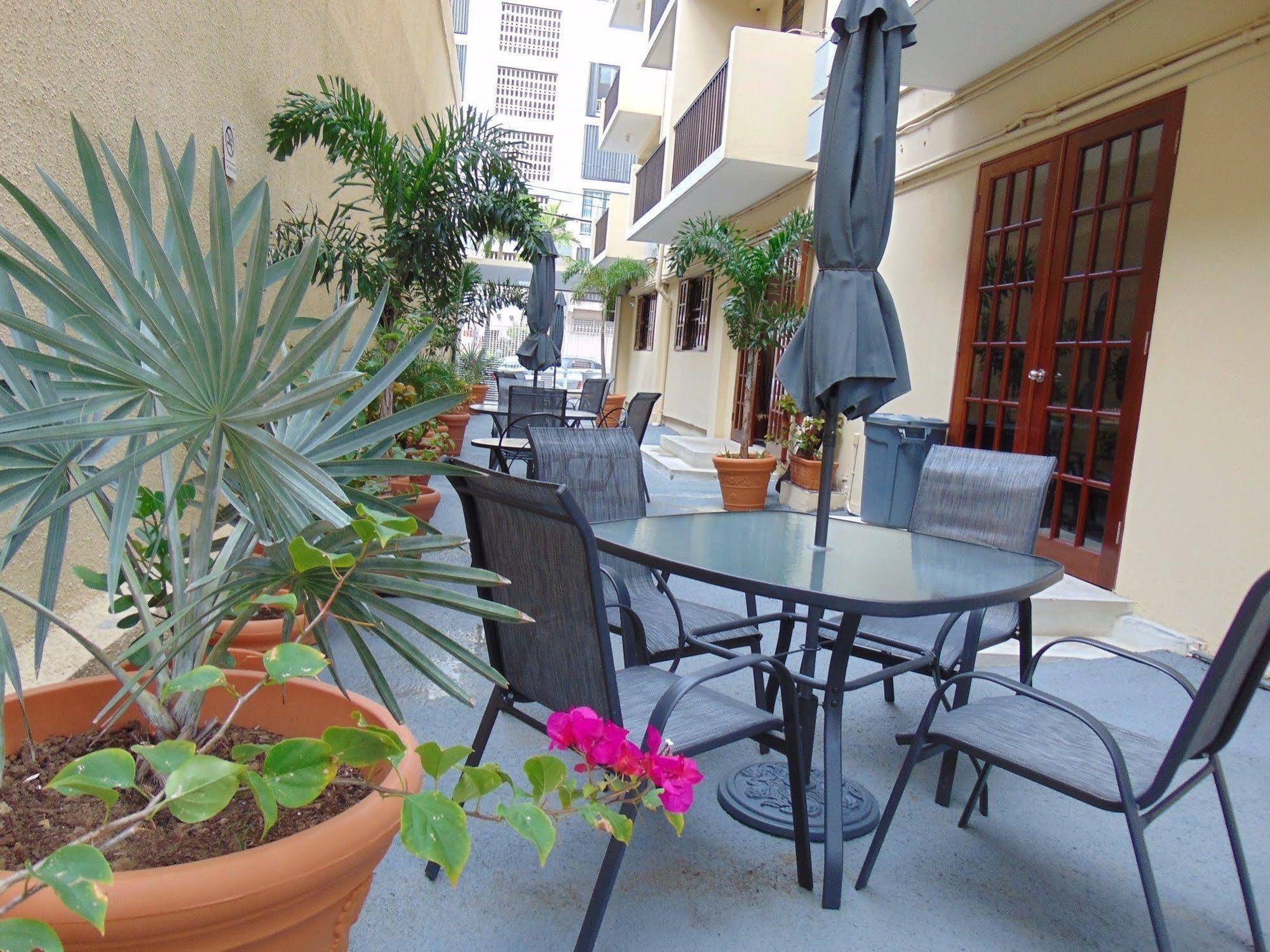 Canario Lagoon Hotel 3*