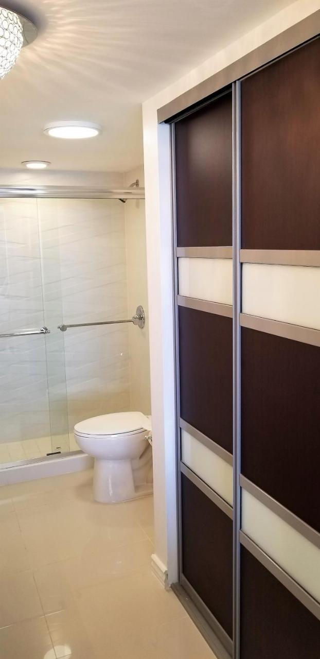 Esj Towers Jr One Bedroom - Beachfront Top Location View Lux! *