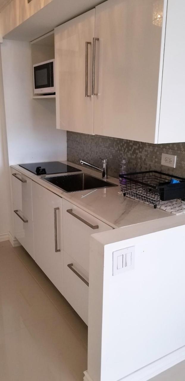 Apartment Esj Towers Jr One Bedroom - Beachfront Top Location View Lux! San Juan