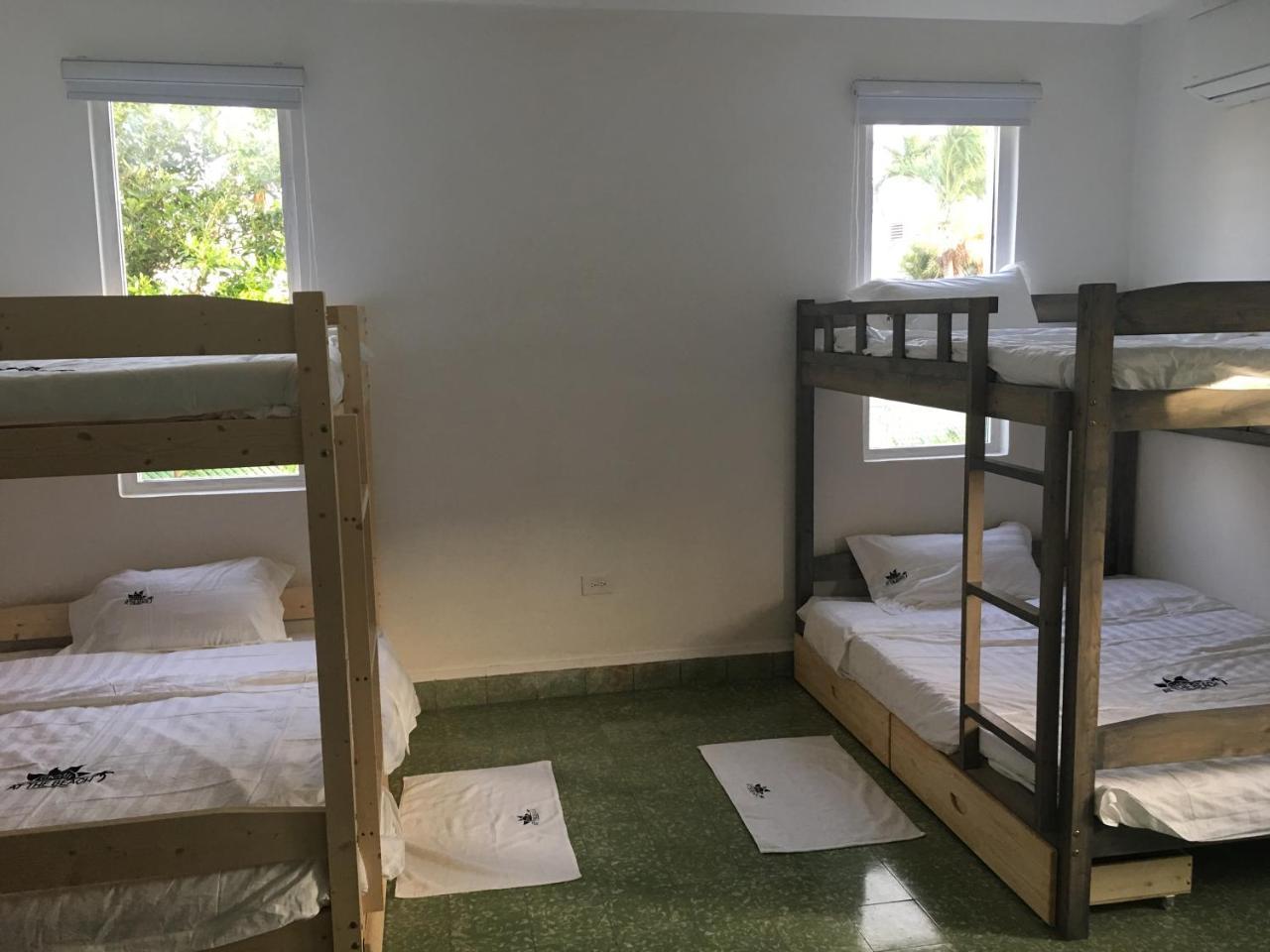 Guest house Beach House