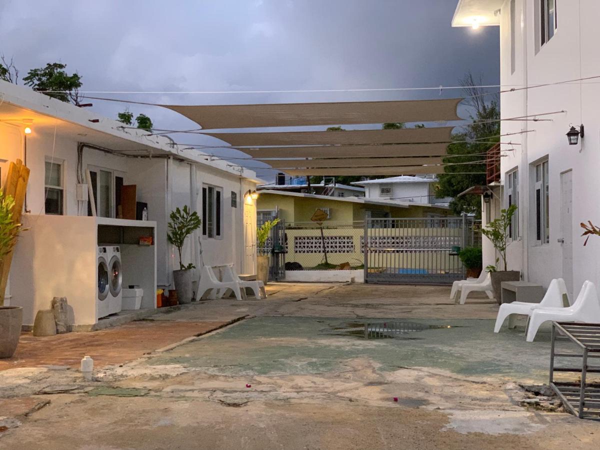Guest house Beach House *
