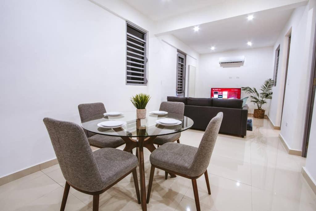 Apartment Two Bedroom Apt In Old Sj Five Min Walking From The Beach - Sevilla Court I San Juan